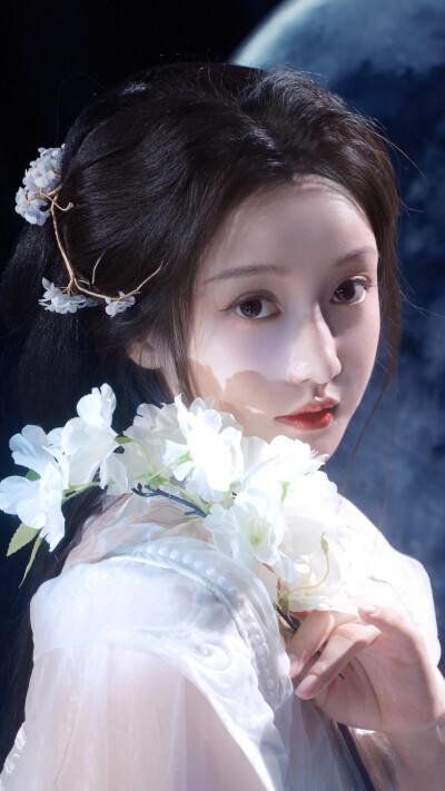 姜贞羽