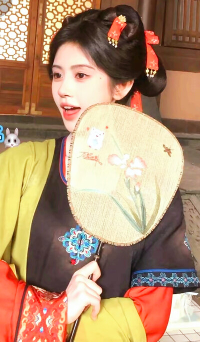鞠婧祎