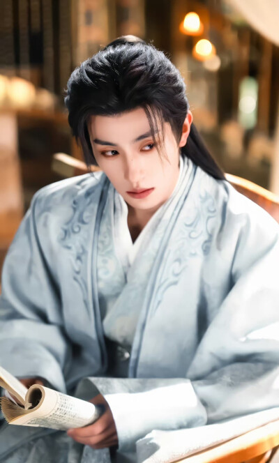 张翅