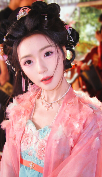 王云云