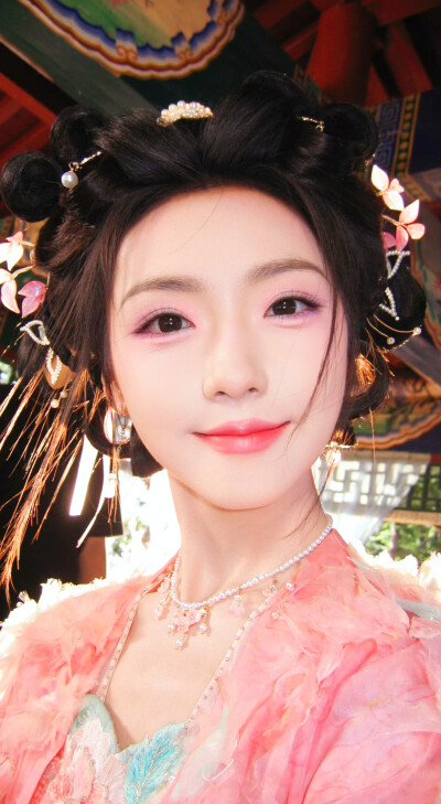 王云云