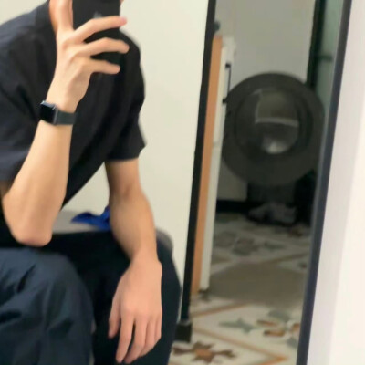 头像丨男头 或许他还会再回来后来才明白