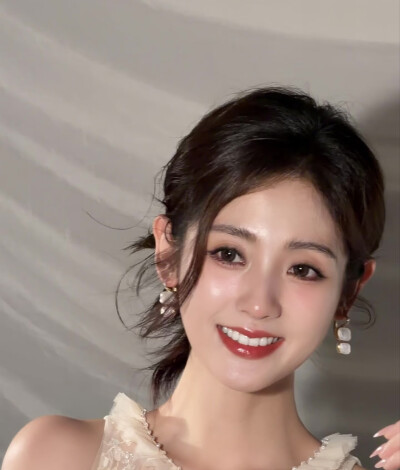 邢菲