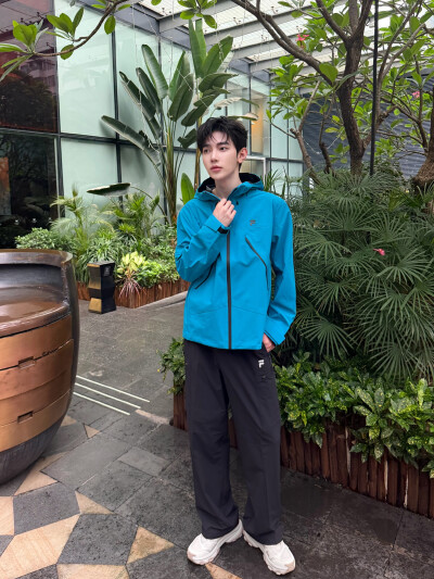 章昊