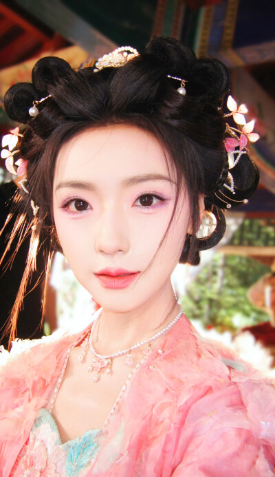 王云云