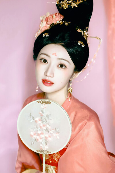 黄羿