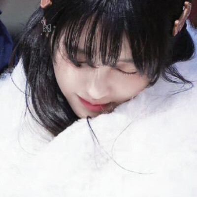 依旧乱七八糟但是上头都很漂亮的一组林知夏！
记得单收，单收=单图收藏
