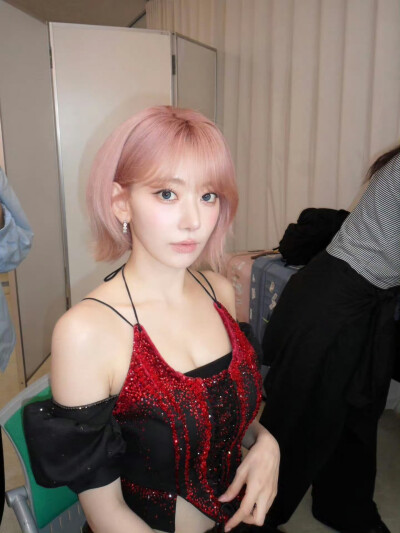 宮脇咲良INS更新