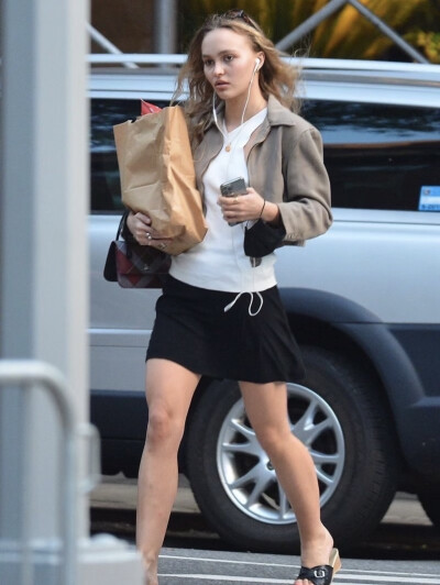 Lily-Rose Depp 