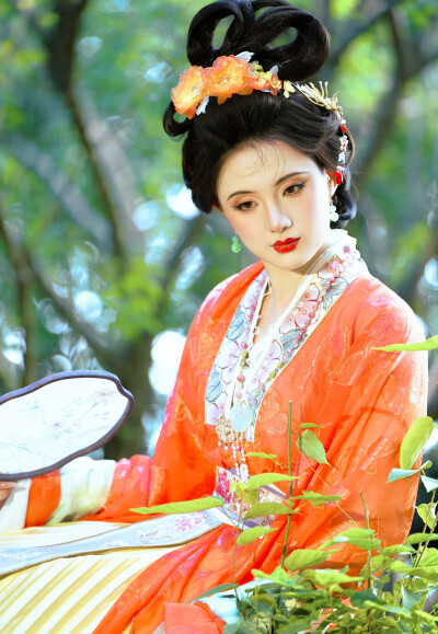  “浮生无他只是虚度，人间有他却胜无数。”