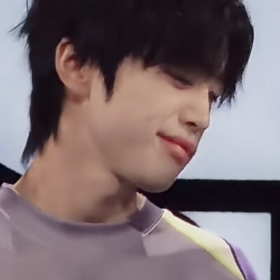 装男1