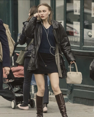 Lily-Rose Depp 