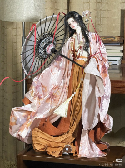 ，