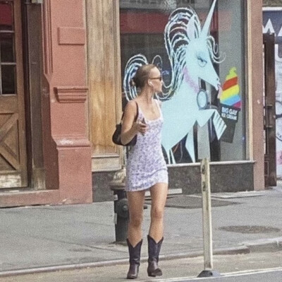 Lily-Rose Depp 