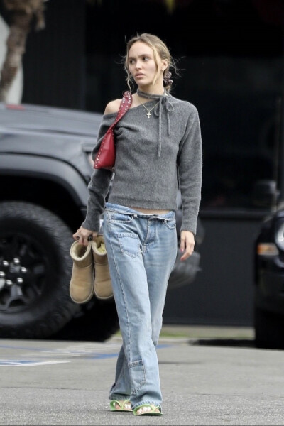 Lily-Rose Depp 
