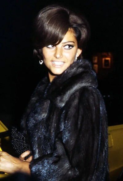 克劳迪娅·卡汀娜 Claudia Cardinale