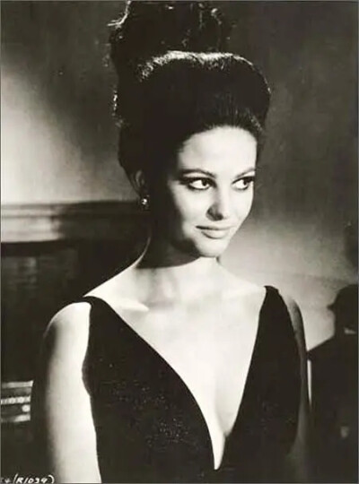 克劳迪娅·卡汀娜 Claudia Cardinale