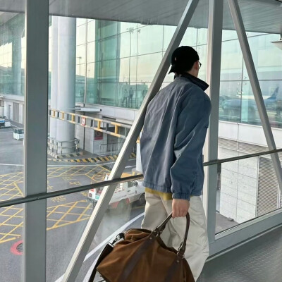 头像｜男头 我只是不知道怎么表达 并不是不在意你