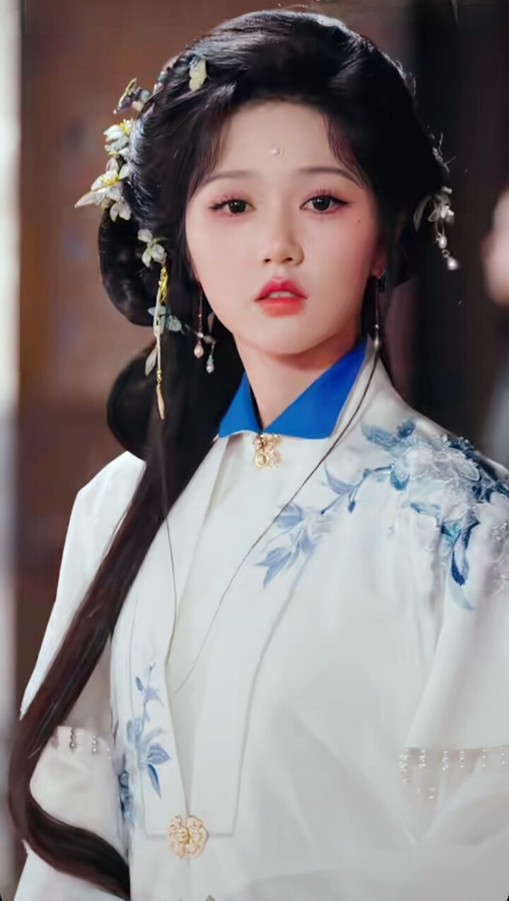 岳雨婷