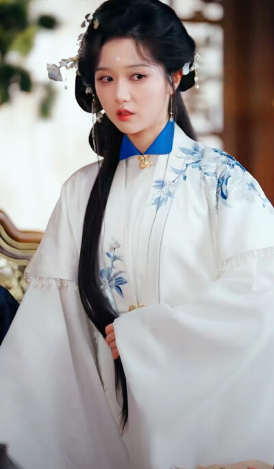 岳雨婷