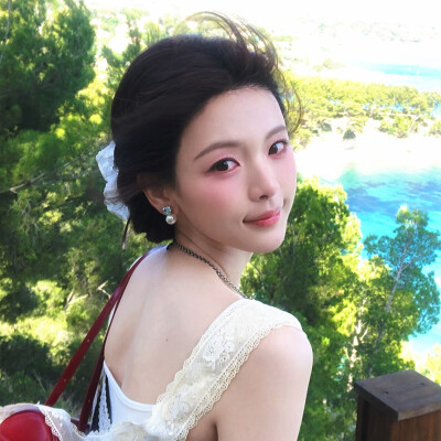 杨超越