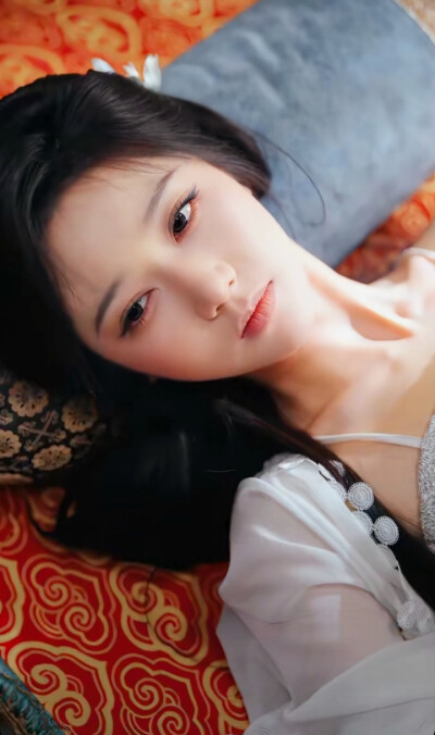 岳雨婷