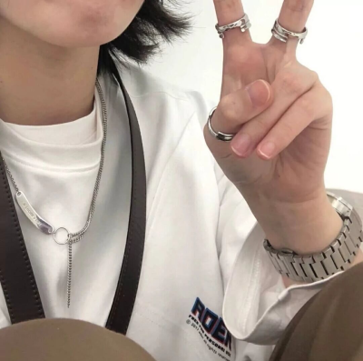 头像丨男头 如果缘分够的话我希望能陪你到最后