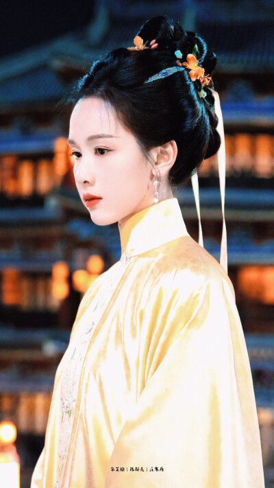 陈都灵