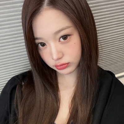 张元英