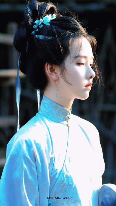 陈都灵