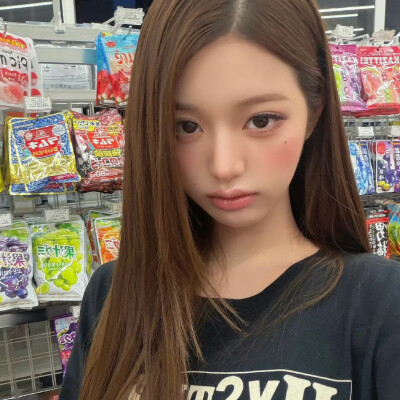 张元英