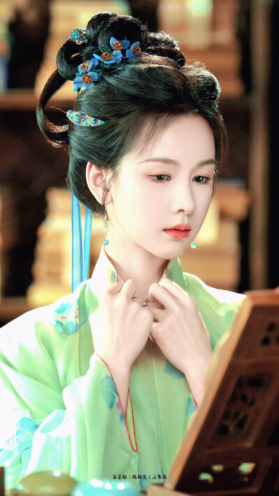 陈都灵