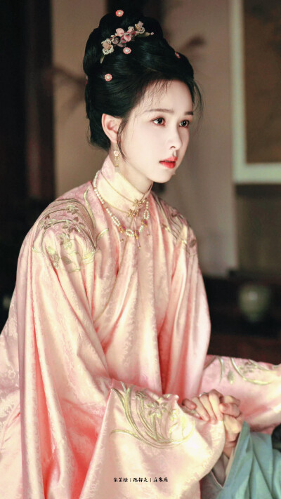 陈都灵