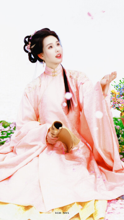 陈都灵