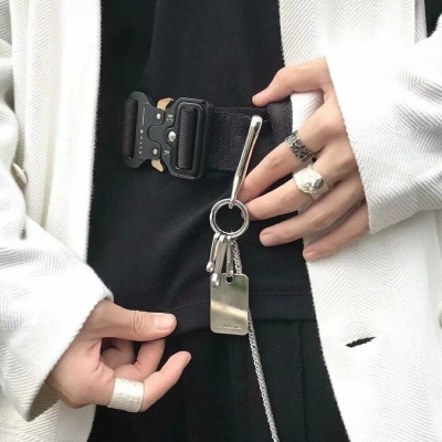 头像丨男头 好想告诉你我也需要你