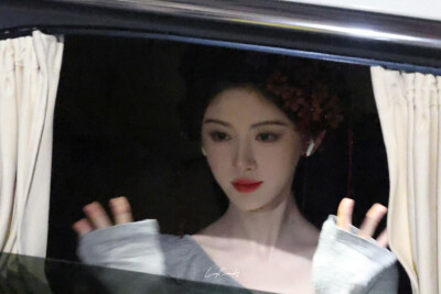 鞠婧祎