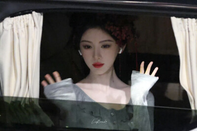 鞠婧祎
