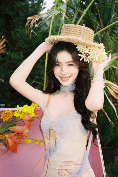 林允