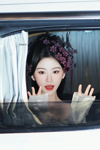 鞠婧祎