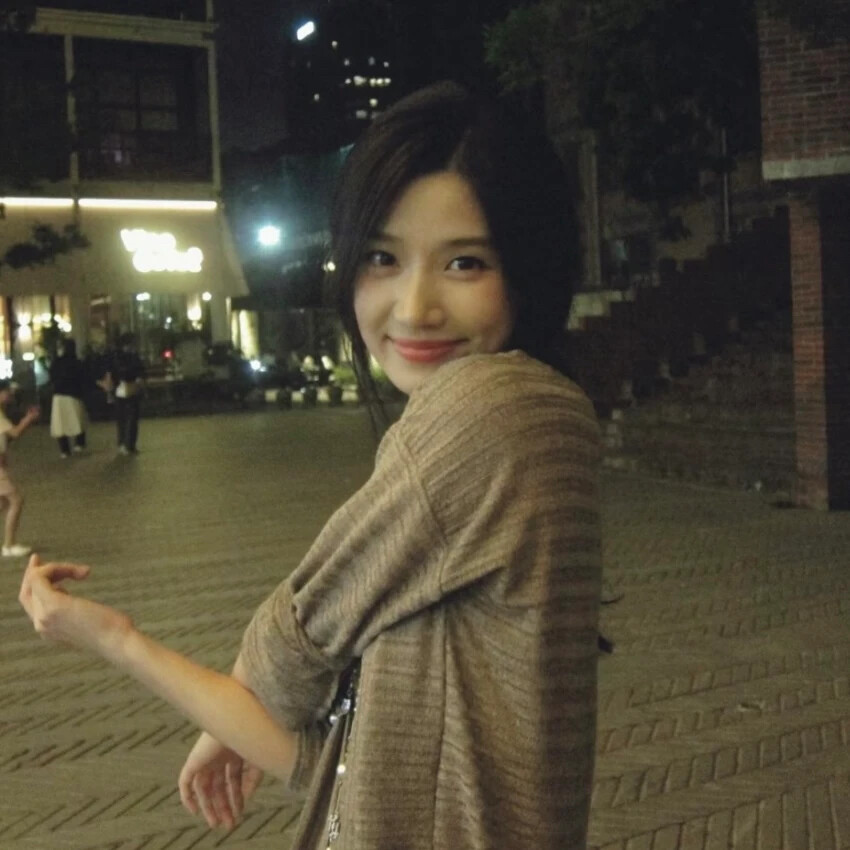 女头