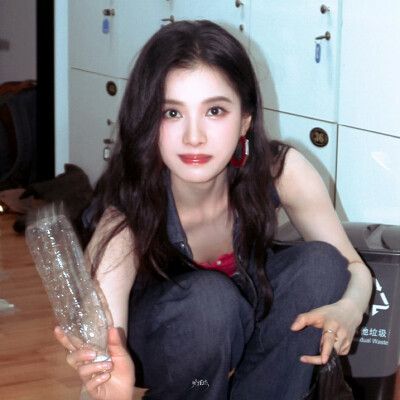 张婧仪
