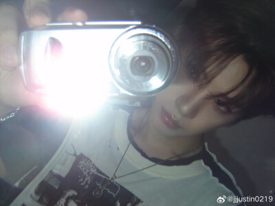 黄明昊