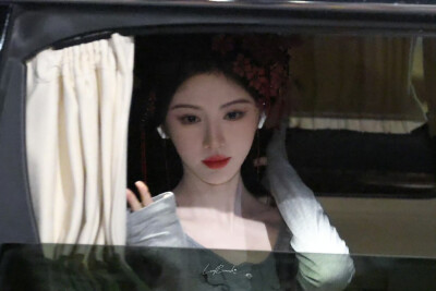 鞠婧祎