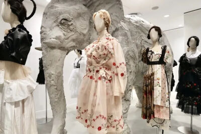 Simone Rocha 10周年
在Dover Street Market特设的装置
