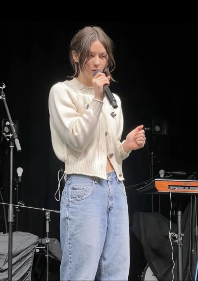 gracie abrams