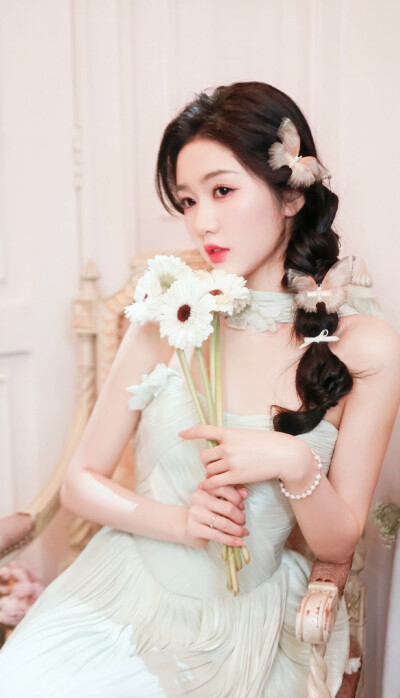 岳雨婷