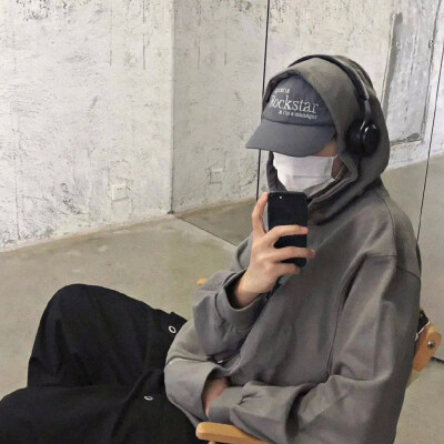 头像丨男头 我讨厌别人磨我性子 任何人都是