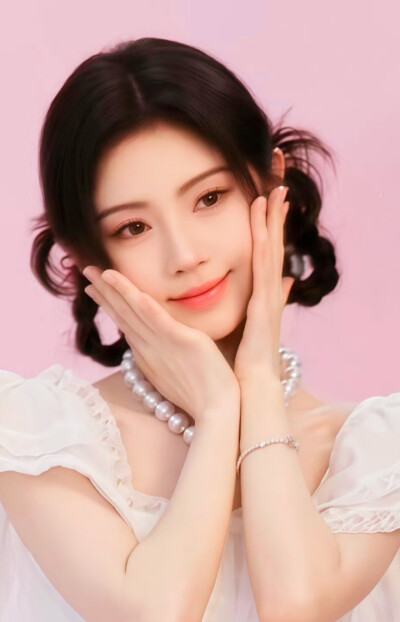 鞠婧祎