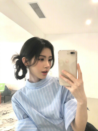 鞠婧祎