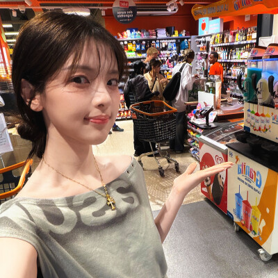杨超越